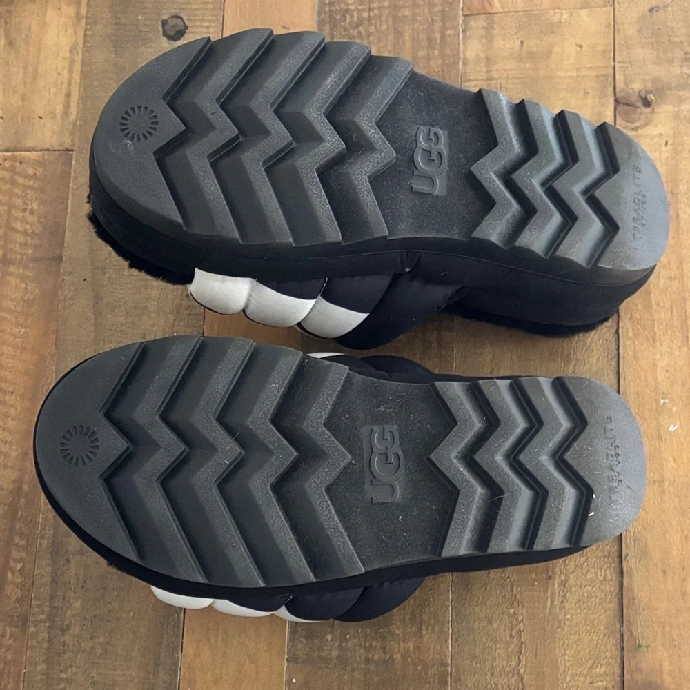 ugg slides